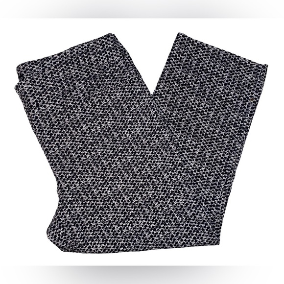 HILARY RADLEY Cropped Stretch Pants Capris in Black & White Size LARGE - Picture 3 of 5